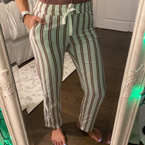 Topshop | Striped Drawstring Waist Casual Pants and Top - Picture 3 of 16